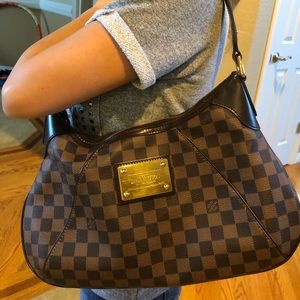 Authentic Louis Vuitton Thames GM hobo bag